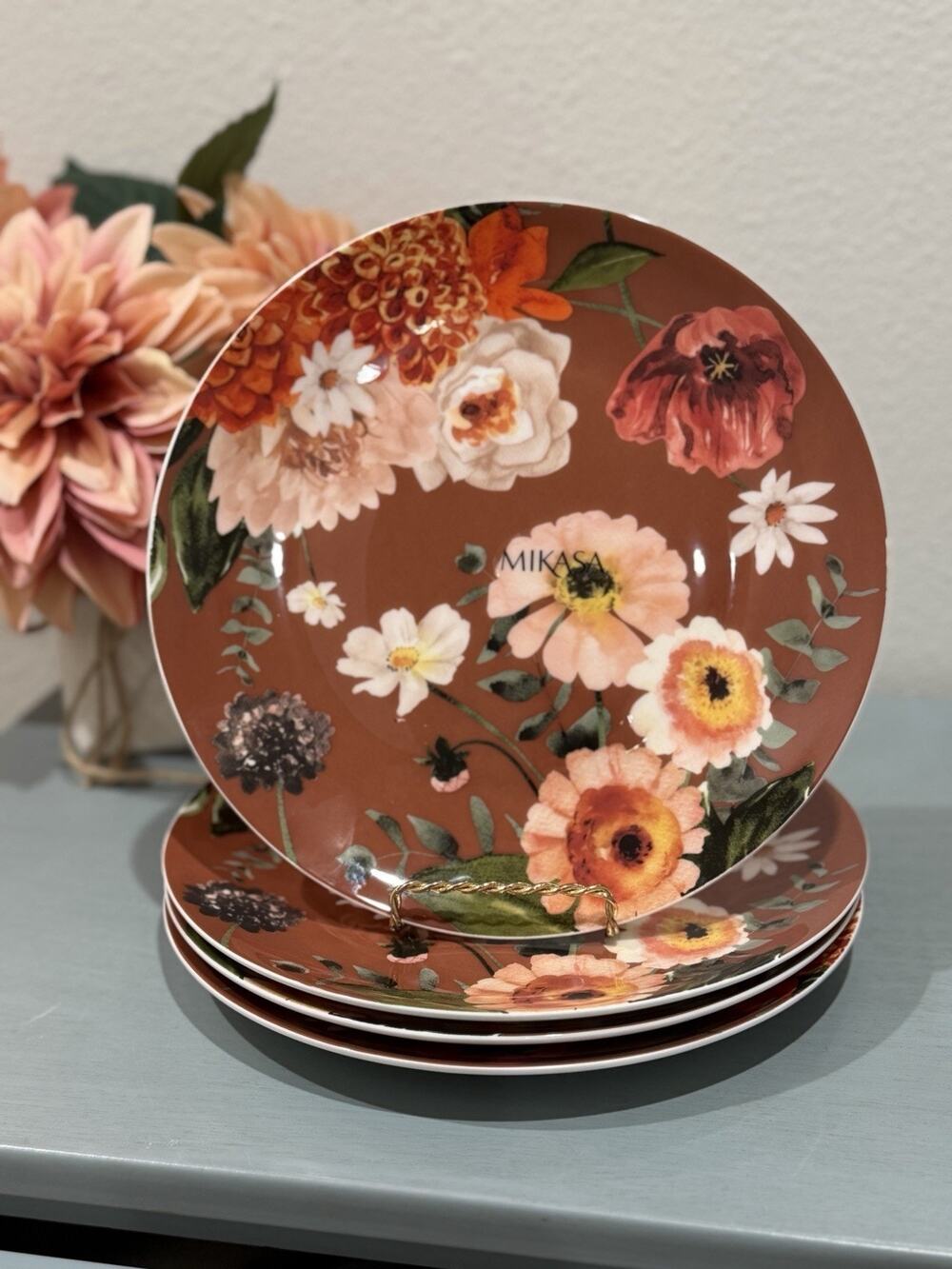 Set of 4 Mikasa Wildflower Blooms Bone China Luncheon/Salad Plates 9”